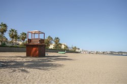 The sandy beach in Calahonda