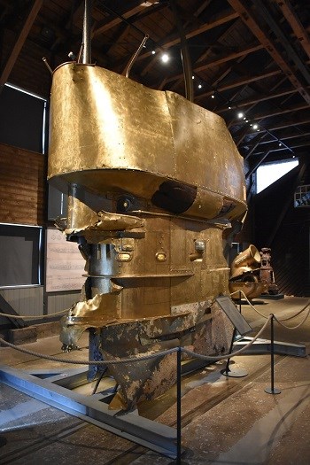 Golden submarine at the Sea War Museum Jutland